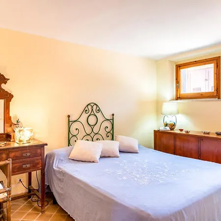 Naxos Seaside With Gardens, Parking And Swimming Pool *